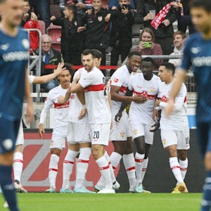 Befreiter Jubel beim VfB Stuttgart nach dem ersten Bundesliga-Saisonsieg gegen den VfL Bochum.