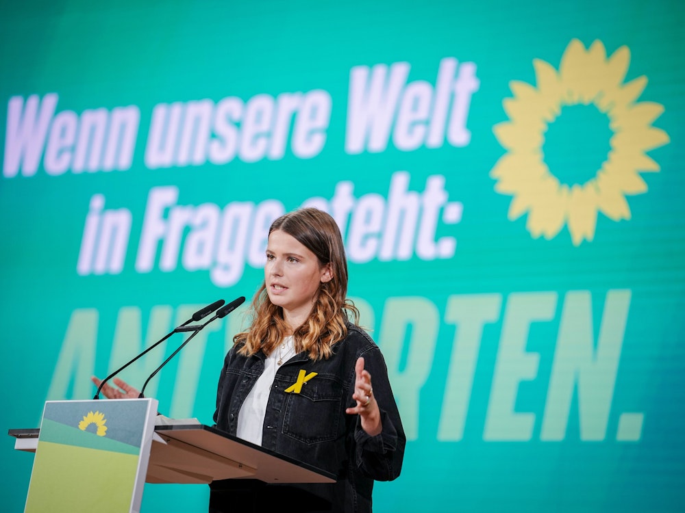 Luisa Neubauer, Klimaschutzaktivistin und Organisatorin von Fridays for Future, spricht beim Grünen-Bundesparteitag. Thema ist die «Klimakrise als Menschheitsaufgabe: für Klimaschutz, für Freiheit».