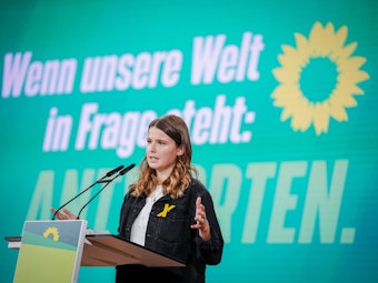 Luisa Neubauer, Klimaschutzaktivistin und Organisatorin von Fridays for Future, spricht beim Grünen-Bundesparteitag. Thema ist die «Klimakrise als Menschheitsaufgabe: für Klimaschutz, für Freiheit».