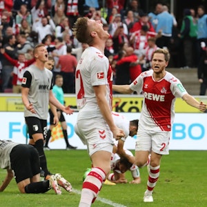 Steffen Tigges brüllte seine Freude über den 3:2-Siegtreffer des 1. FC Köln gegen den FC Augsburg (am Sonntag, 16. Oktober 2022) gen Himmel.