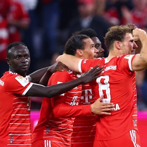 Die Stars des FC Bayern München jubeln über ein Tor in der Bundesliga gegen den SC Freiburg.