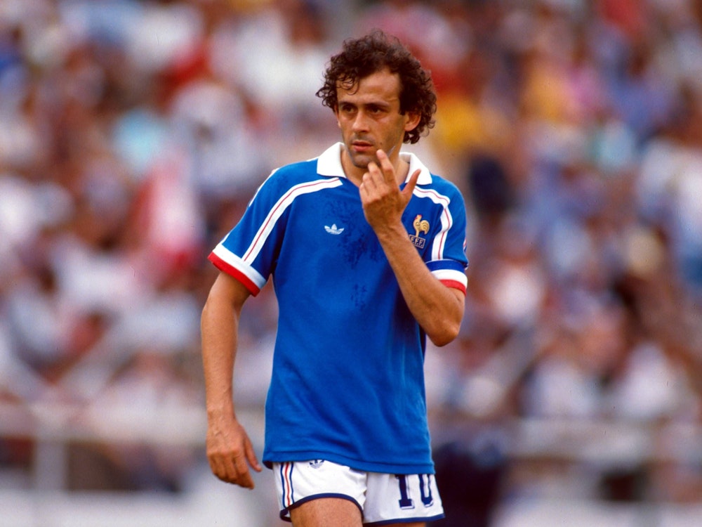 Michel Platini steht im WM-Viertelfinale gegen Brasilien auf dem Platz.