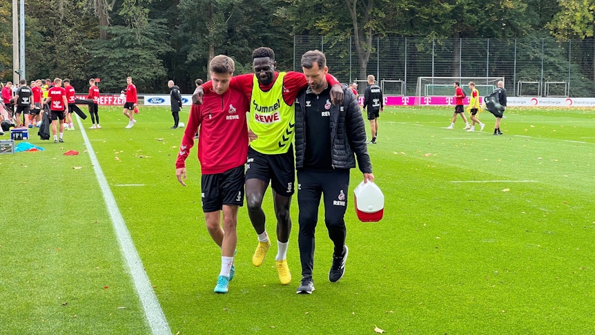 Kingsley Schindler verletzt sich im Training des 1. FC Köln.