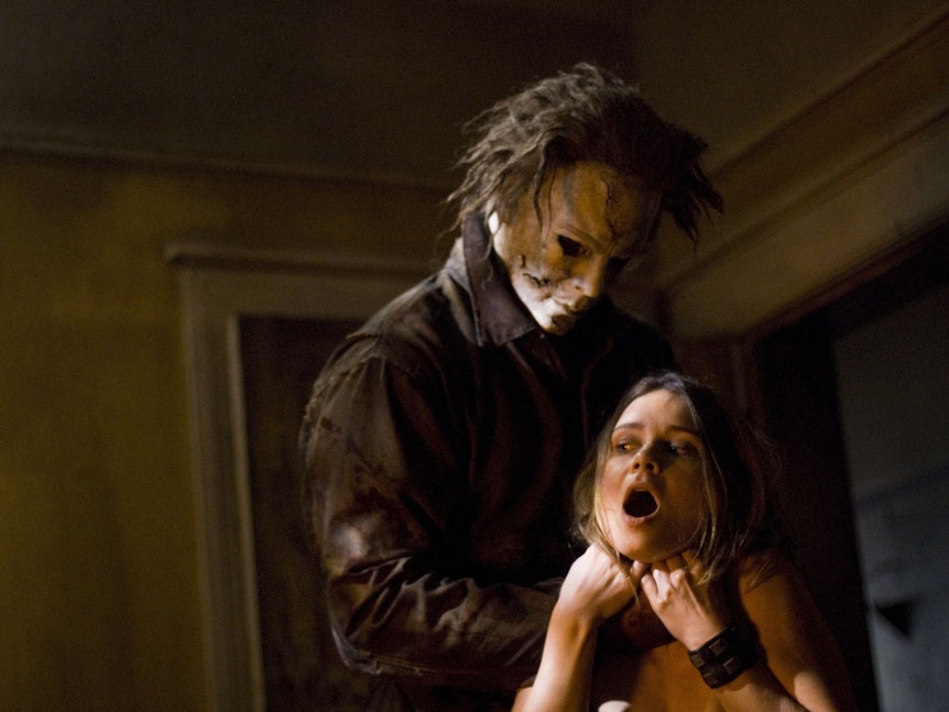 Ein Rob Zombies Neuverfilmung mordet Michael Myers erneut.