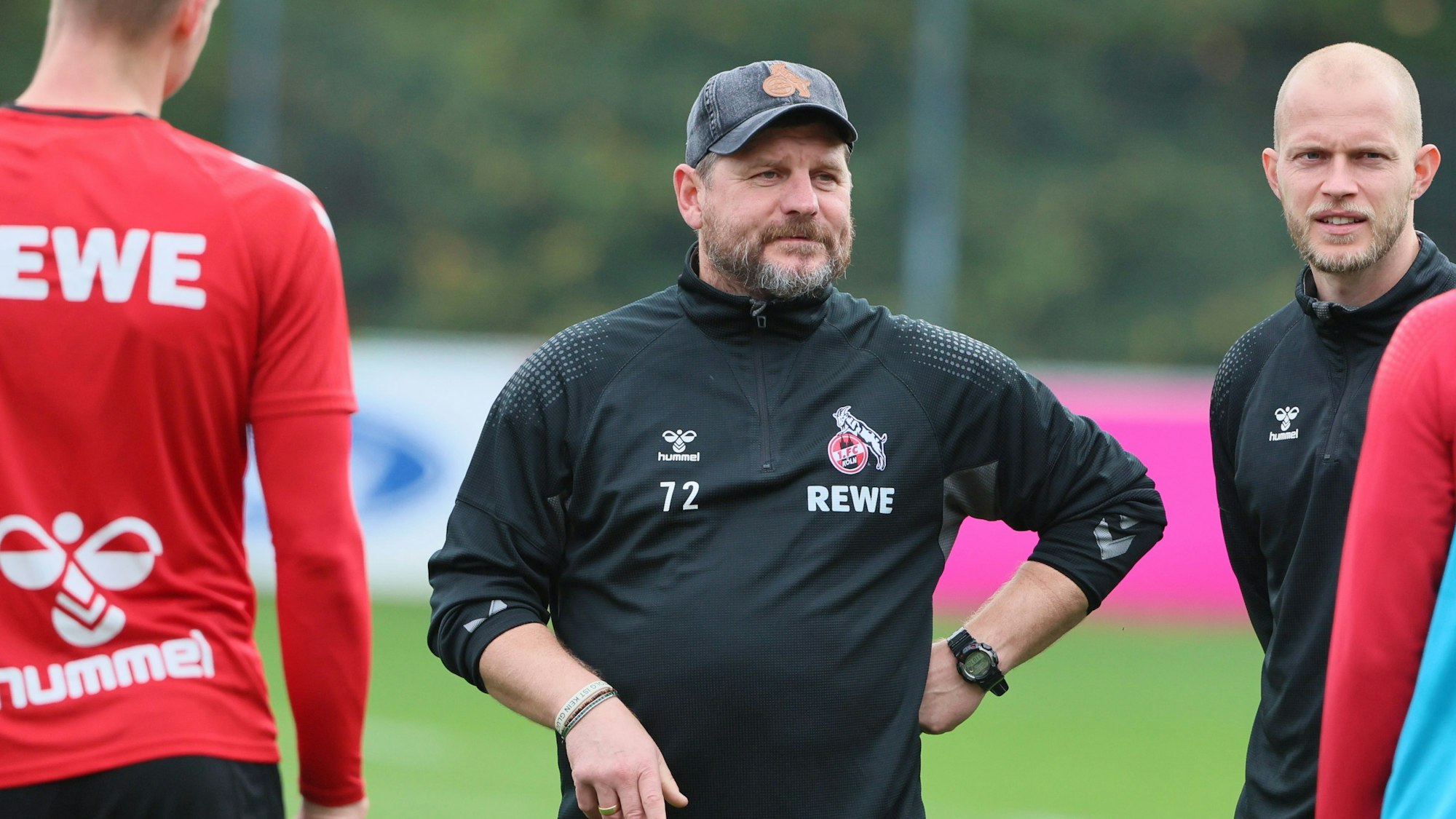 Chefcoach Steffen Baumgart am Samstag (29. Oktober 2022) beim Abschlusstraining des 1. FC Köln vor dem Bundesliga-Heimspiel gegen die TSG Hoffenheim