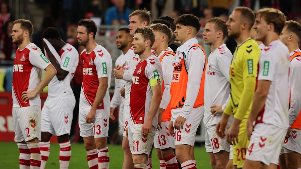 Die Profis des 1. FC Köln nach dem 1:1 gegen die TSG Hoffenheim am 30. Oktober 2022