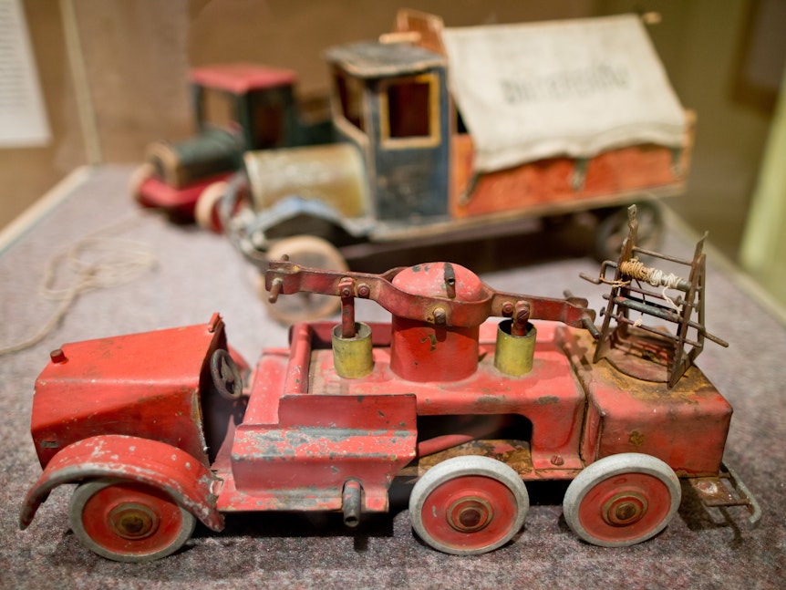 Das Spielzeugmuseum Nürnberg stellt Spielwaren aus der Nachkriegszeit aus.