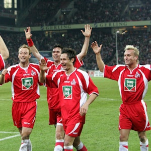 Mannschaftsjubel Köln, v.r.: Sebastian Schindzielorz, Albert Streit, Vassilios Tsiartas, Carsten Cullmann, Matthias Scherz und Kostas Konstantinidis.