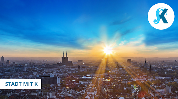 Luftbildaufnahme von Köln mit Dom, Logo des „Kölner Stadt-Anzeiger“ und des Newsletters „Stadt mit K“.