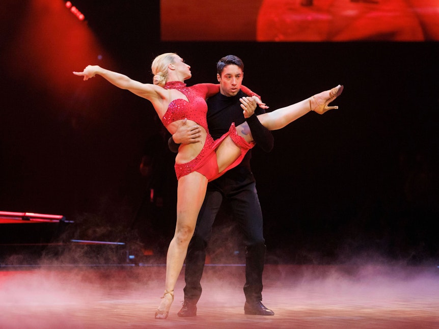 René Casselly und Kathrin Menzinger legten bei der „Let’s Dance“-Livetour am 6. November 2022 in Köln tolle Tänze hin.