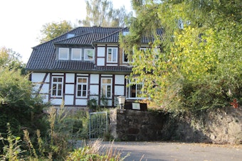 Dörentrup-Hillentrup (Kreis Lippe): Das Gebäude der alten Dorfschule von Dörentrup.