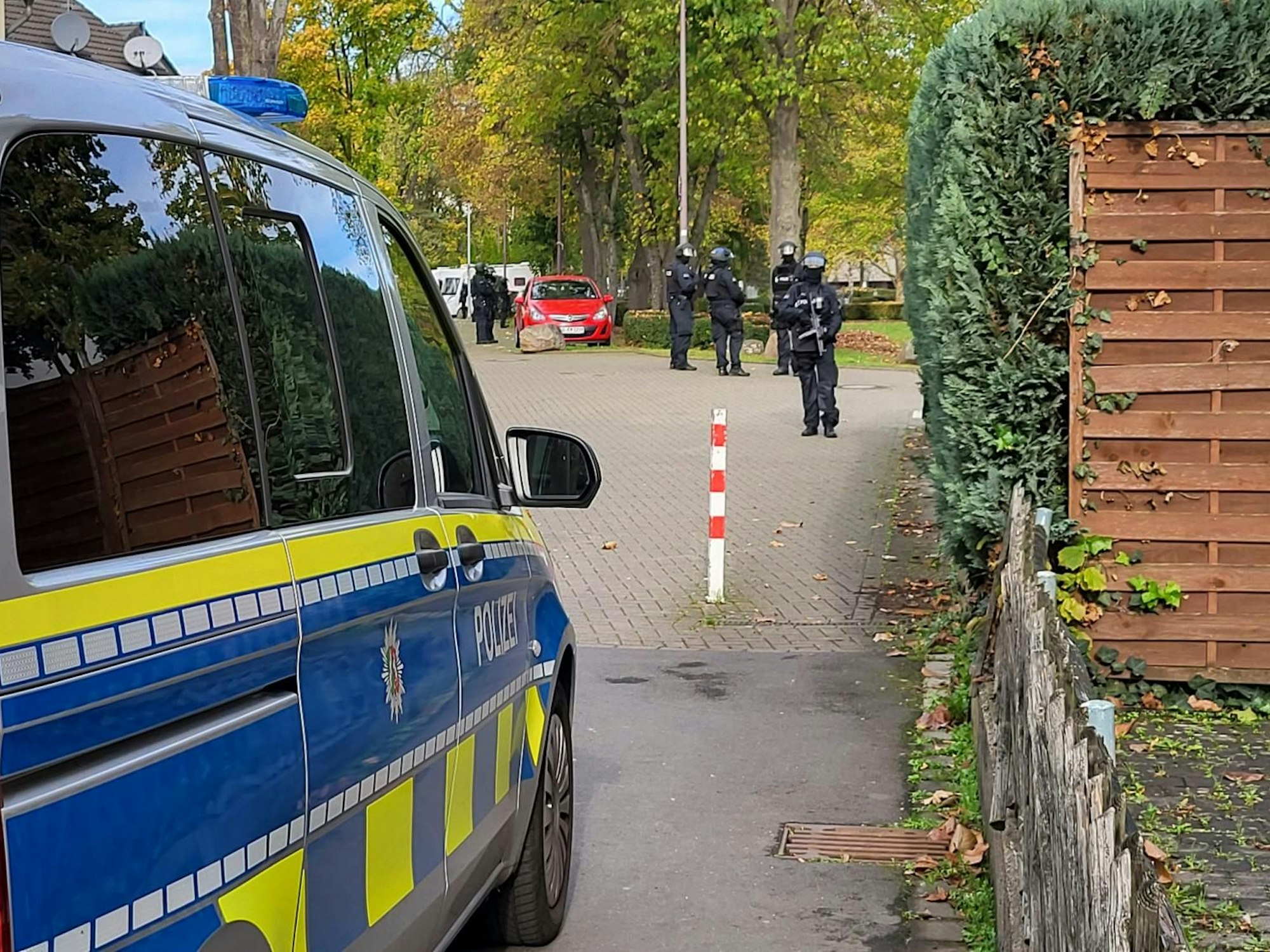 Polizeieinsatz in Siegburg wegen eines Amokalarms an einer Schule.