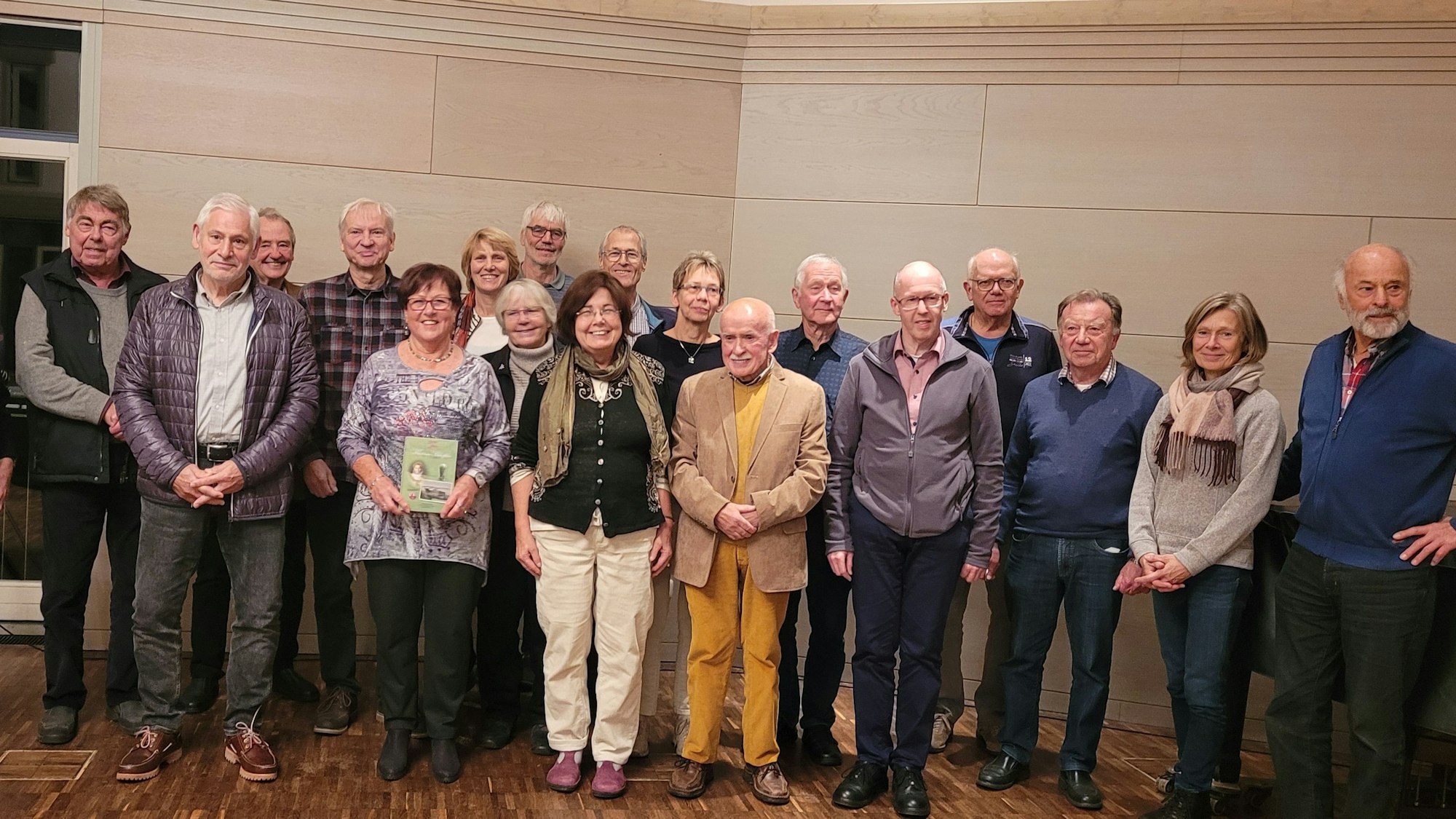 Das Autorenteam der „Kürtener Schriften“ präsentiert im Bürgerhaus Kürten seine jüngste Veröffentlichung.