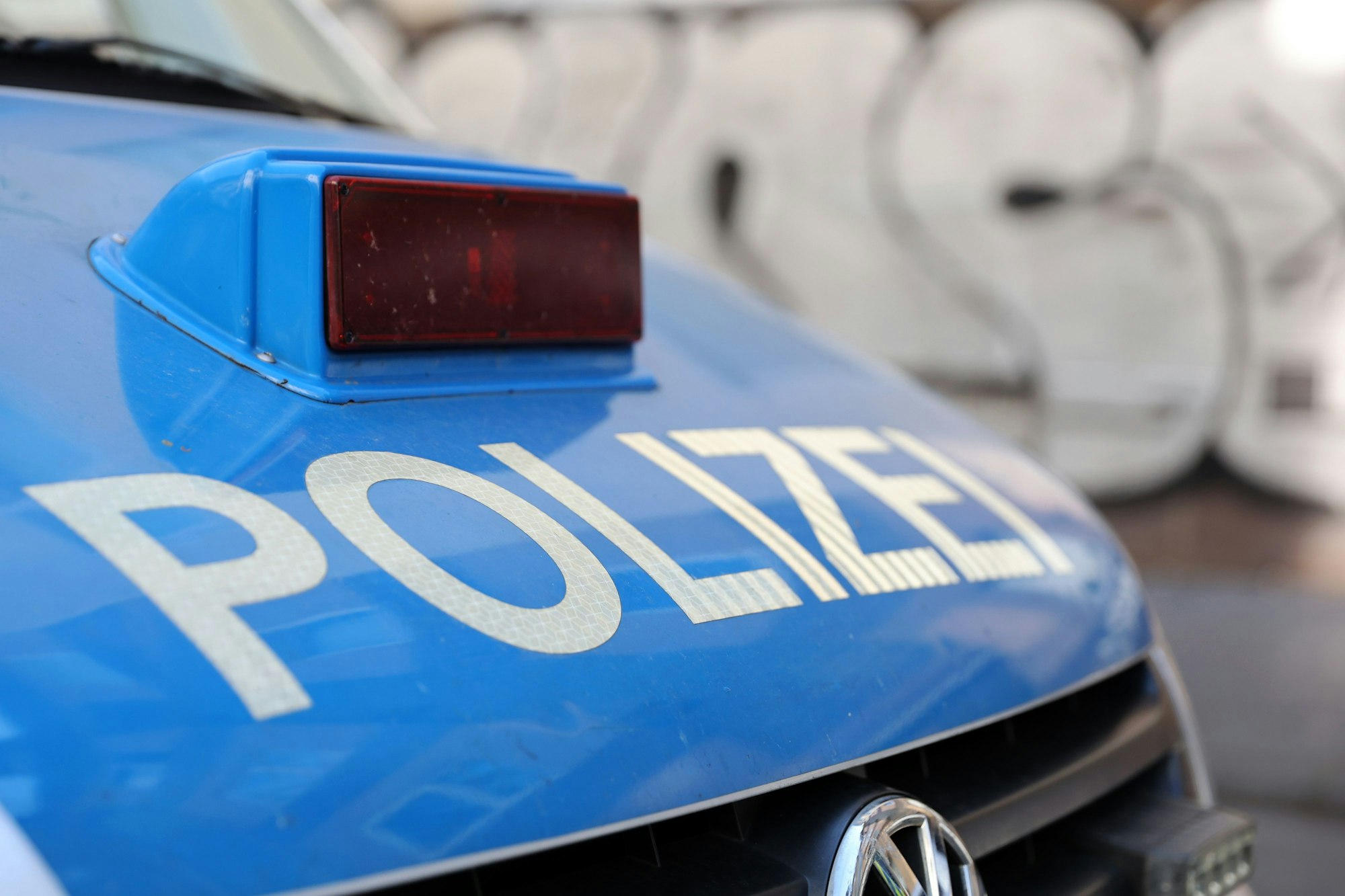 Ein Polizeiauto in Köln (Symbolbild)

