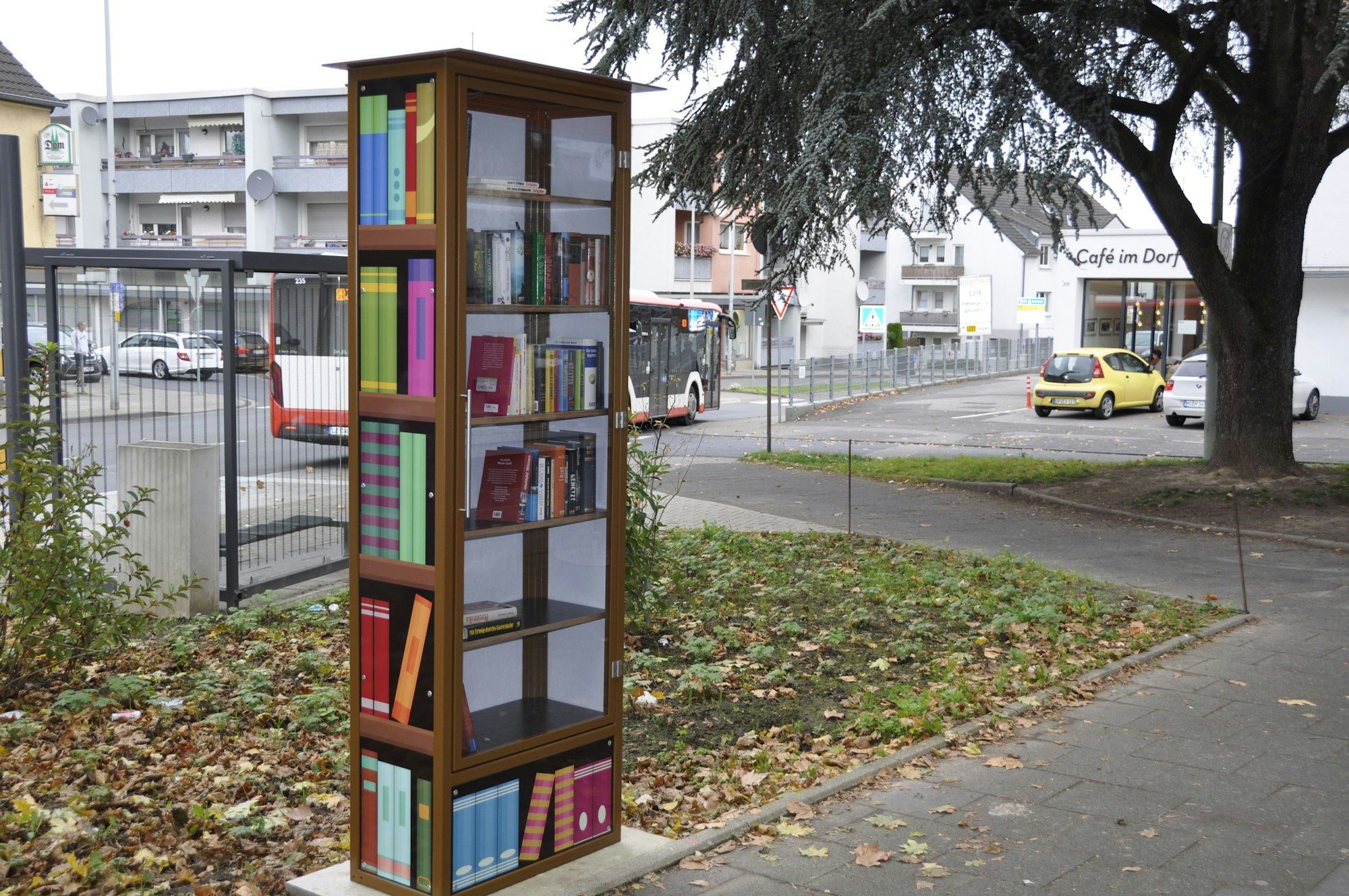Bücherschrank Lützenkirchen