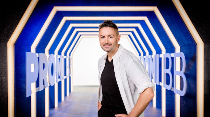 Menderes Bagci als Teilnehmer der Sat.1-Sendung „Promi Big Brother“ 2022.