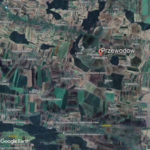Die Google-Earth-Luftaufnahme zeigt die Region um den Ort Przewodow in Polen nahe der Grenze zur Ukraine (rechts).&nbsp;