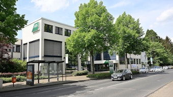 Das AOK-Gebäude an der Bensberger Straße in Bergisch Gladbach-Heidkamp