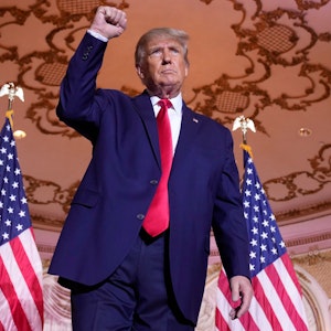 Donald Trump kurz nach der Bekanntgabe seiner Präsidentschaftskandidatur in Mar-a-Lago am 15. November.