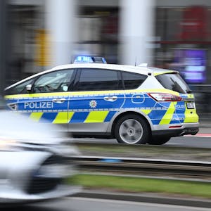 Ein Einsatzfahrzeug der Kölner Polizei (Symbolfoto)