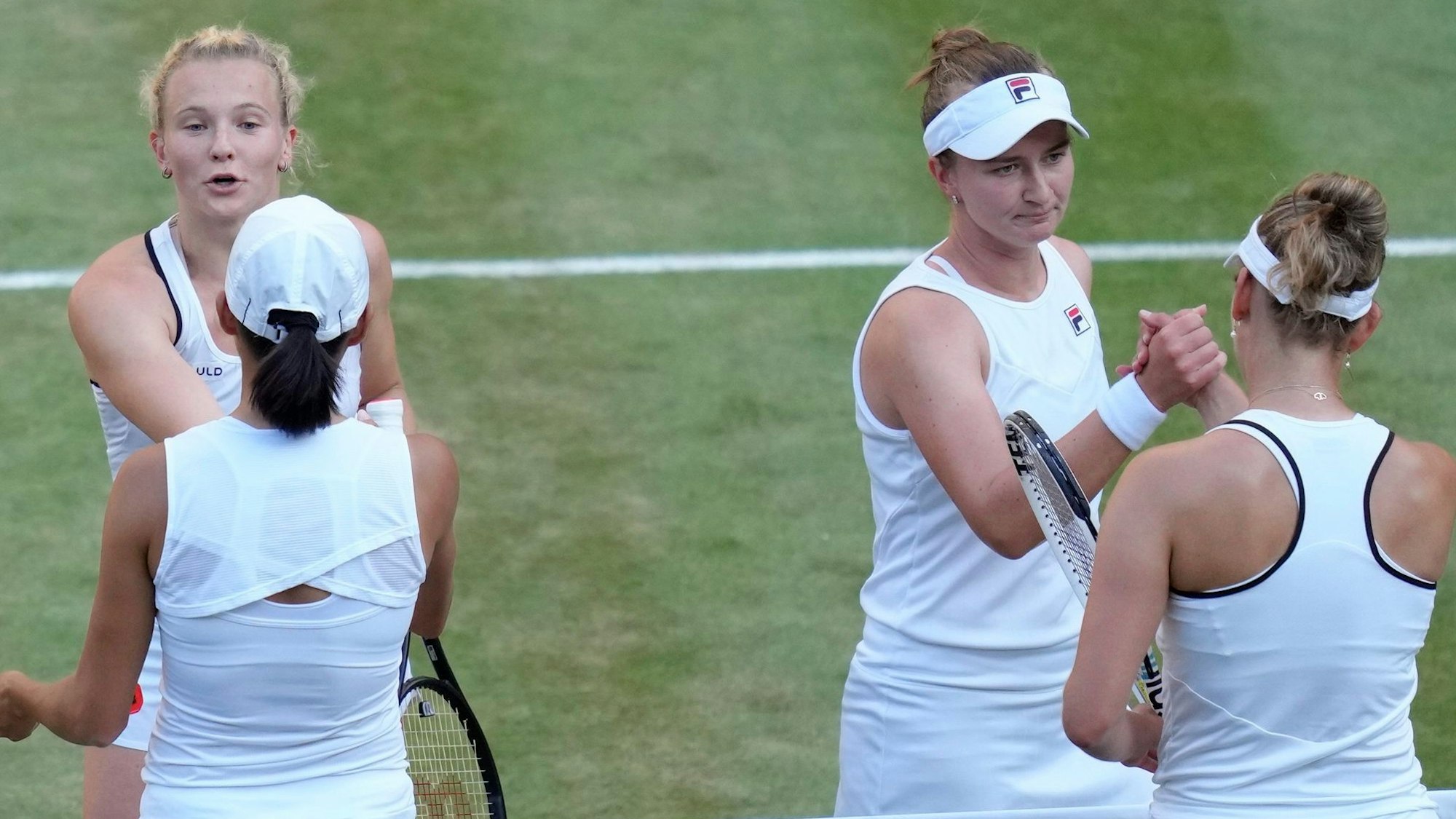 Profi-Spielerinnen beim Tennis-Turnier in Wimbledon