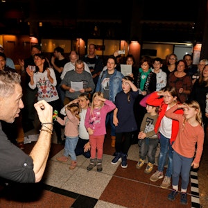 Die Höhner haben Fans und Kinder zu einem gemeinsamen Workshop im Maritim-Hotel eingeladen.