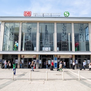 Der Haupteingang des Dortmunder Hauptbahnhofs.