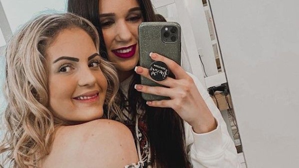 Nessi und Ina auf einem gemeinsamen Instagram-Selfie im April 2020.