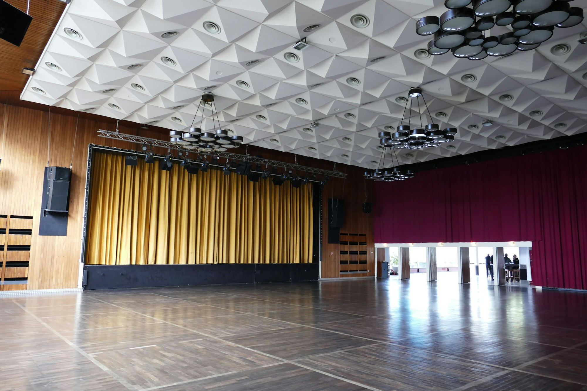 Die Stadthalle Köln-Mülheim von innen