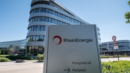 Das Bild zeigt das Gebäude der Rhein-Energie am Parkgürtel in Köln