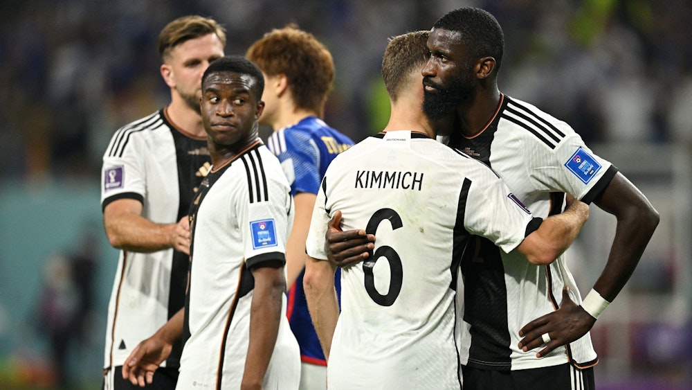 Die DFB-Stars Antonio Rüdiger, Joshua Kimmich, Youssoufa Moukoko und Niclas Füllkrug sind nach der Niederlage bei der WM 2022 gegen Japan bedient