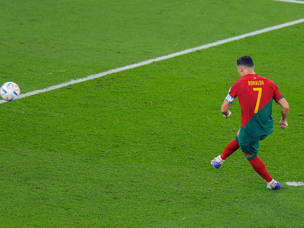 Cristiano Ronaldo verwandelt einen Elfmeter zum 1:0 gegen Ghana.