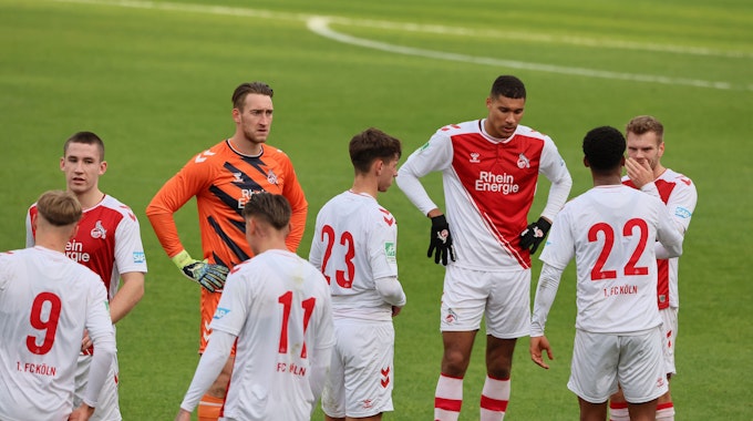 Die U21 des 1. FC Köln nach dem Spiel gegen den SV Rödinghausen.