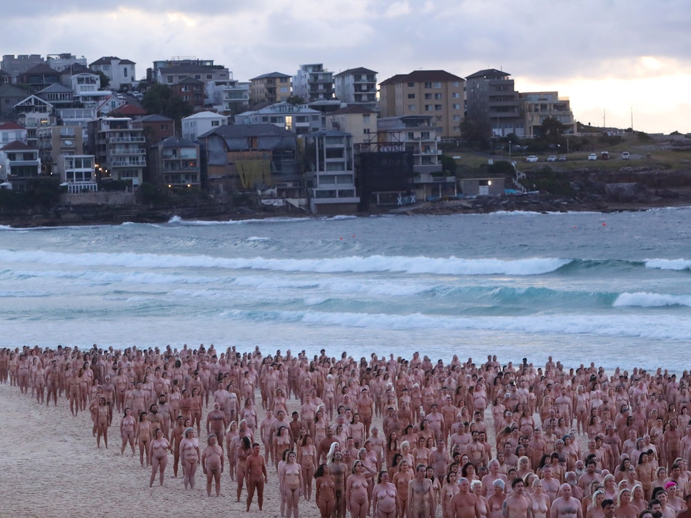 Die Kunst-Aktion fand am Bondi Beach in Sydney statt.