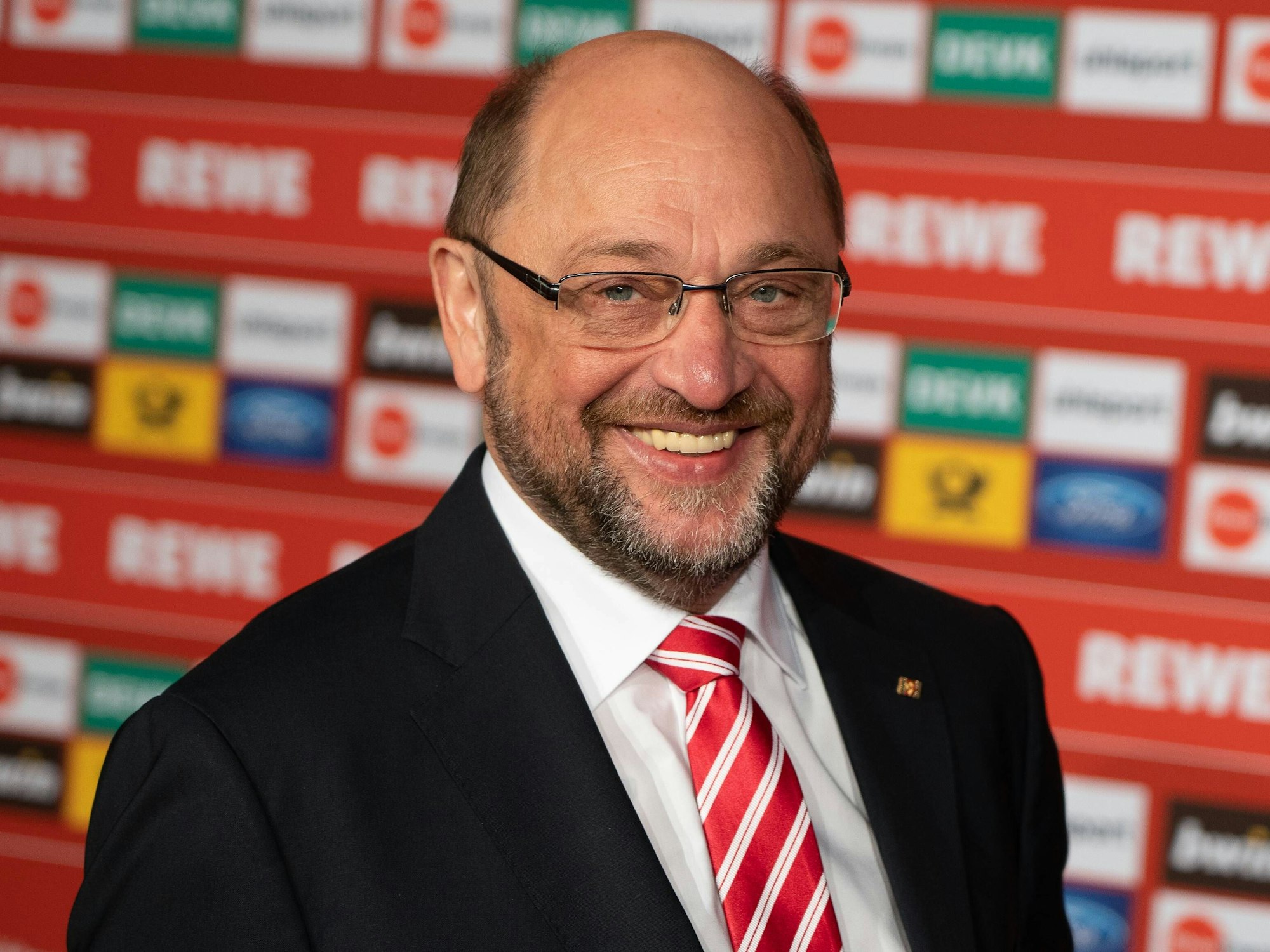 Martin Schulz lächelt in die Kamera.