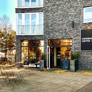 Der Eingang des Copenhagen Coffee Lab in Köln-Ehrenfeld.
