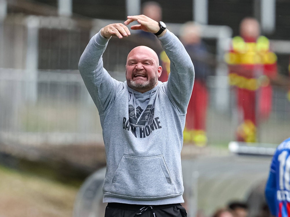 Alexander Voigt im Oktober 2022 als Trainer des KFC Uerdingen.
