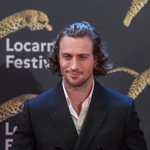 Der britische Schauspieler Aaron Taylor-Johnson kommt zu der Eröffnung des 75. Internationalen Filmfestivals von Locarno auf der Piazza Grande