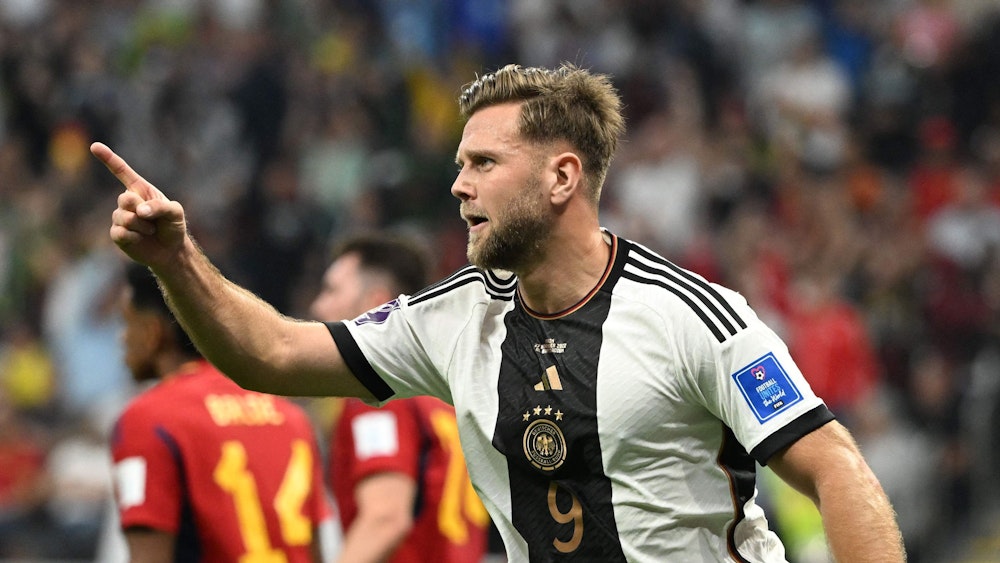 Niclas Füllkrug bejubelt sein Tor zum 1:1 im WM-Spiel gegen Spanien.