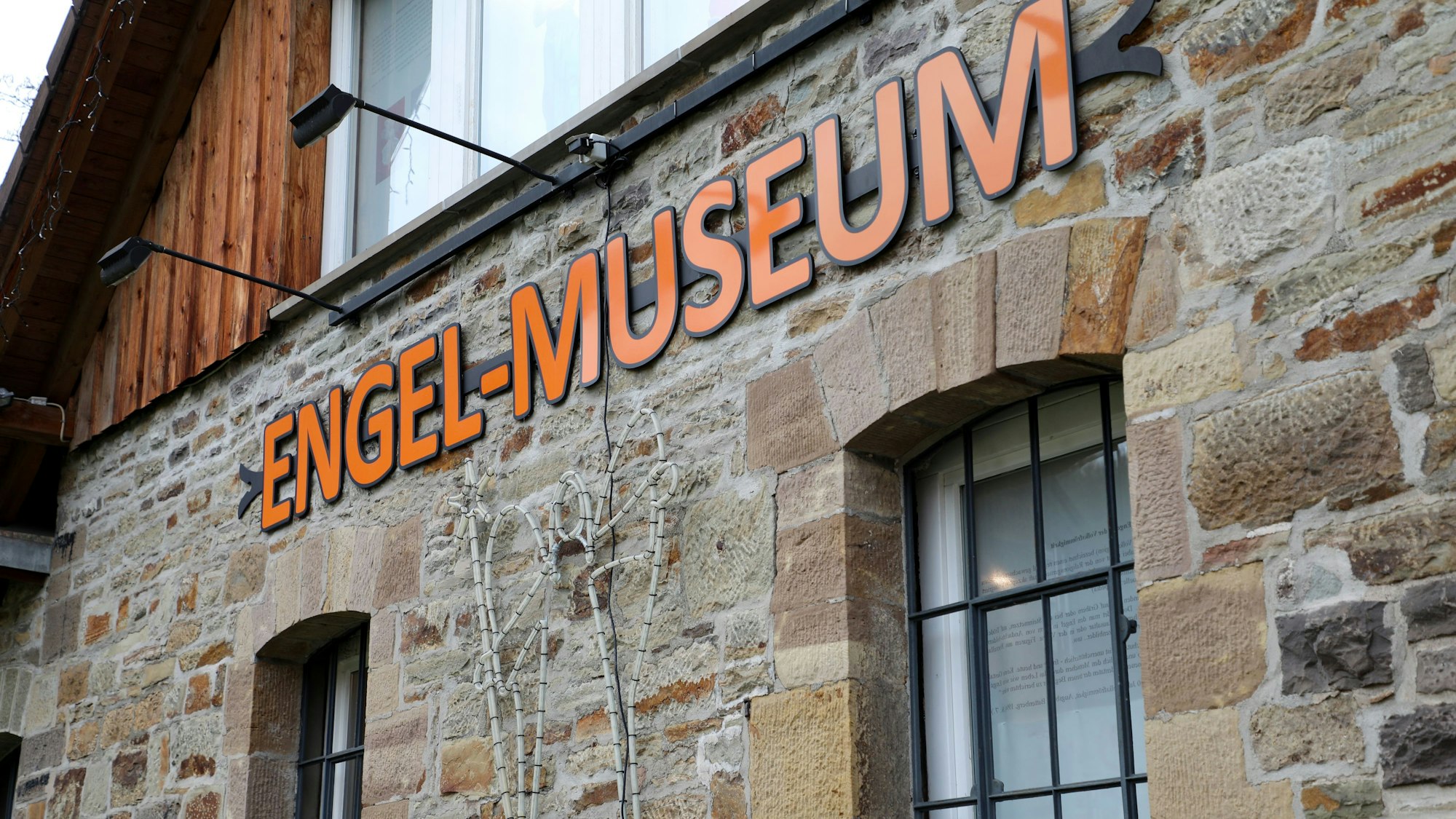 Das Engel-Museum von außen mit dem entsprechenden Schriftzug