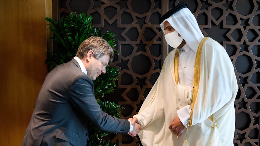 Robert Habeck und Scheich Mohammed bin Hamad bin Kasim al-Abdullah Al Thani, Minister für Handel und Industrie von Katar