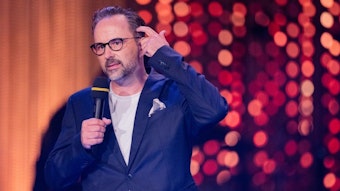 Kurt Krömer, Comedian, steht bei der 58. Grimme-Preisverleihung im Theater Marl auf der Bühne.