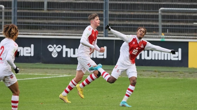 Kölns Justin Diehl jubelt über seinen Siegtreffer gegen die U19 von Preußen Münster.