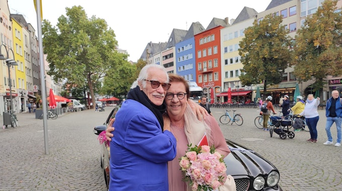 Hans Süper hat in Köln seine Frau Lydia geheiratet.