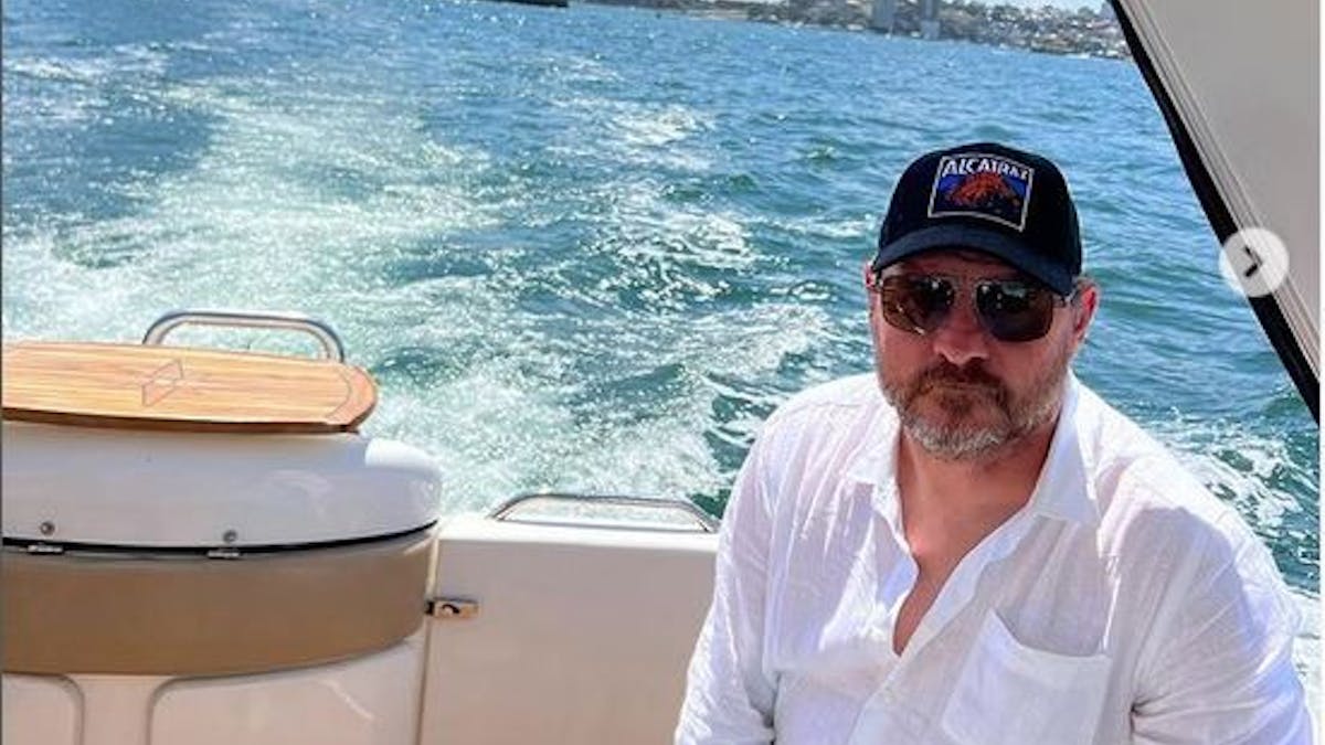 Steffen Baumgart auf einer Boots-Tour vor Sydney.