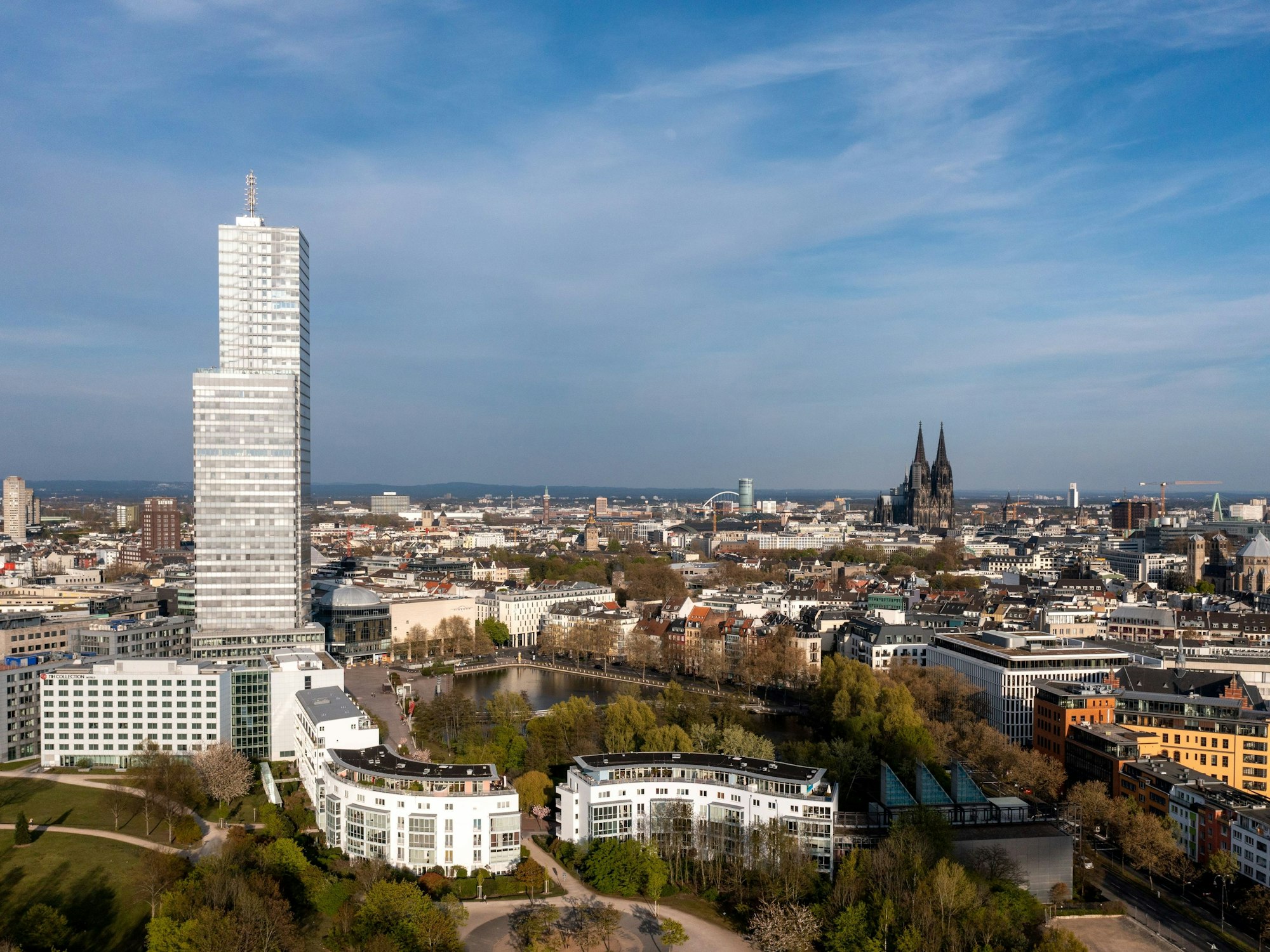 Der Kölnturm im Mediapark