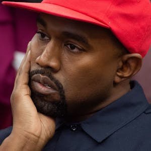 Kanye West im Oktober 2018 bei einem Treffen mit Donald Trump in Washington D.C.