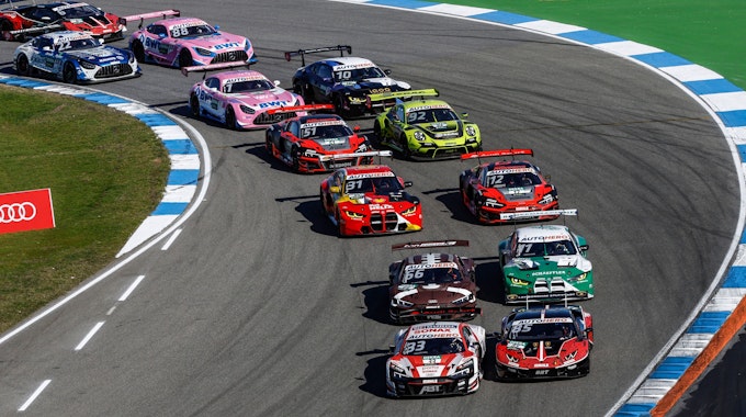 DTM auf dem Hockenheimring: Das Fahrerfeld ist im letzten Rennen der Saison auf der Strecke.&nbsp;