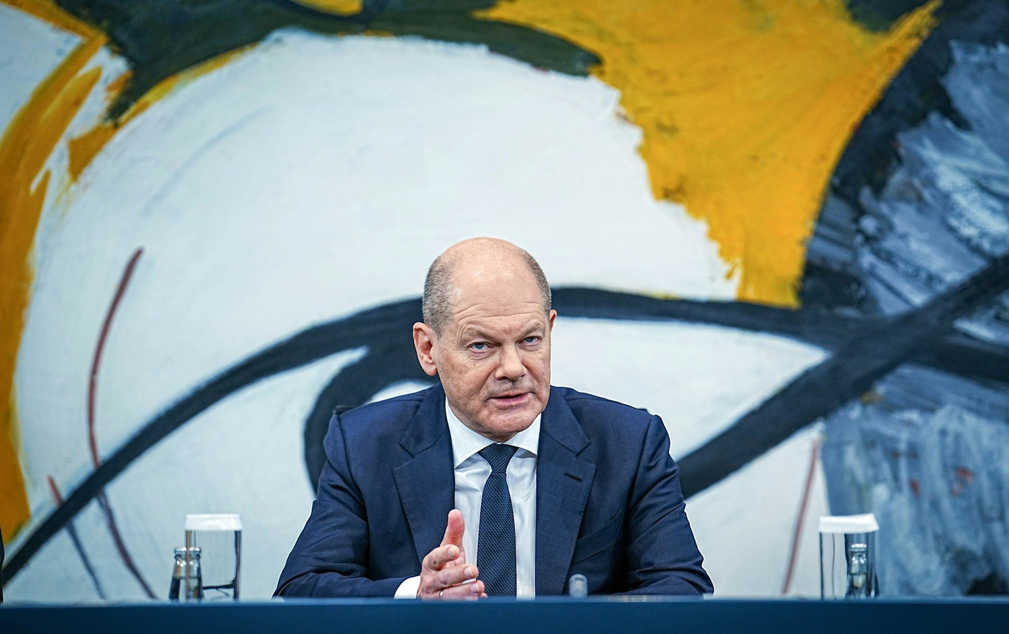 Bundeskanzler Olaf Scholz (SPD) gibt eine Pressekonferenz nach der Ministerpräsidentenkonferenz im Bundeskanzleramt.