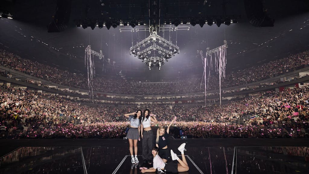 Blackpink machte am 8. Dezember 2022 bei ihrem Konzert ein Abschlussfoto mit den Fans.